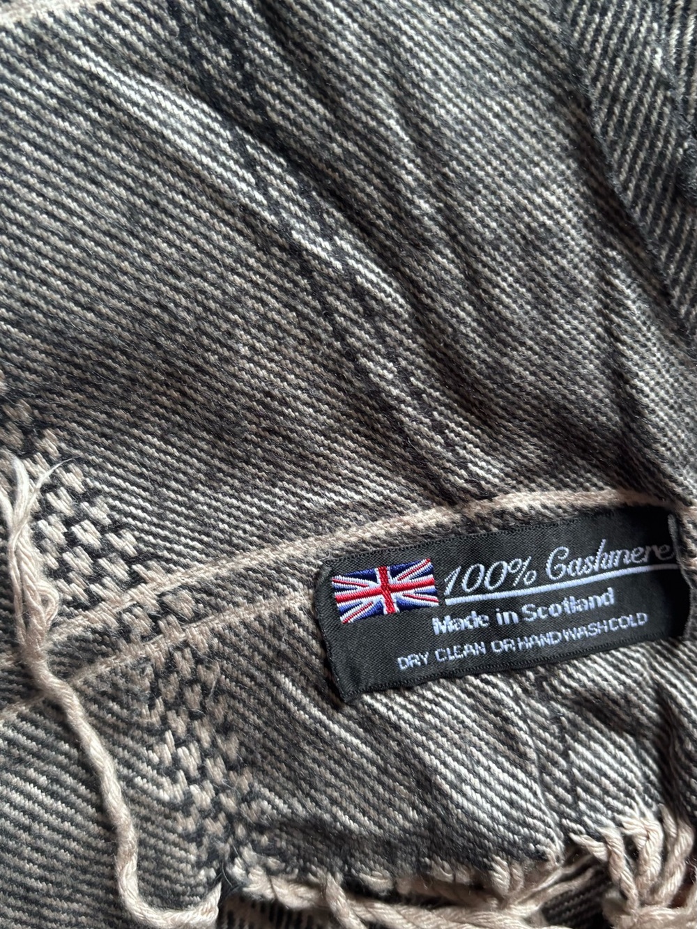 SCARF - Picture 6 of 9